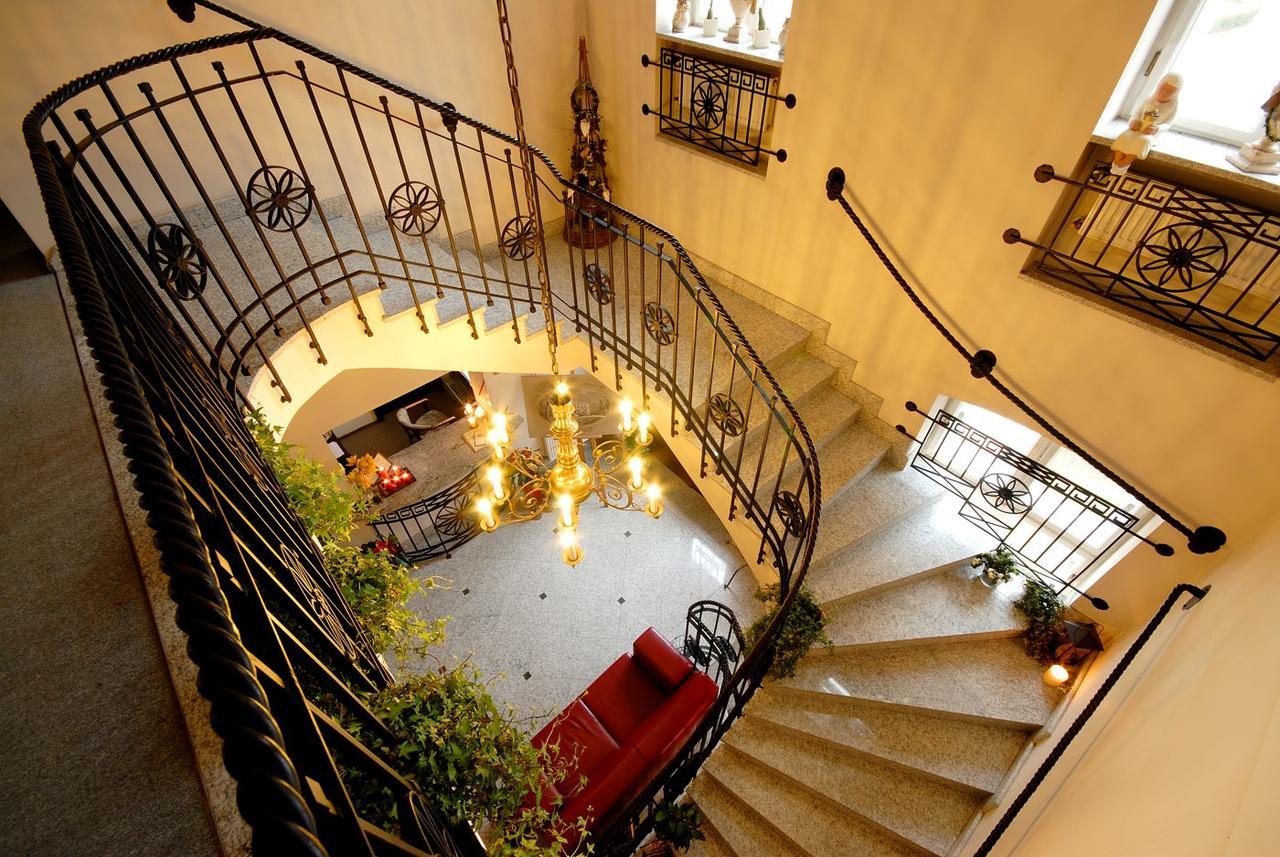 Palac Bialokosz Hotel ภายนอก รูปภาพ